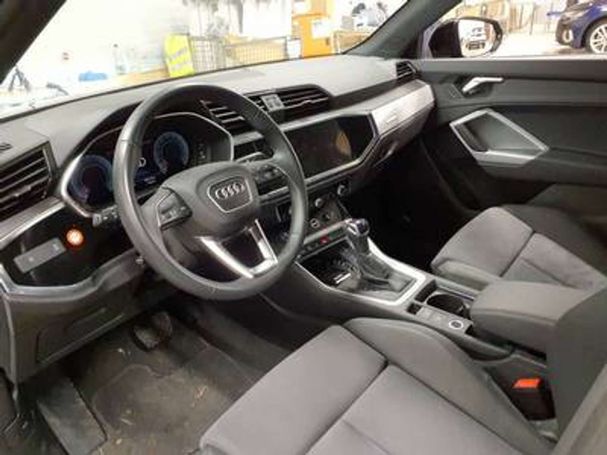 Audi Q3 35 TDI S-line 110 kW image number 4