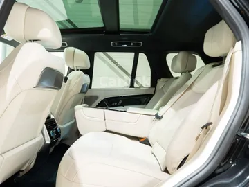 Car image 43