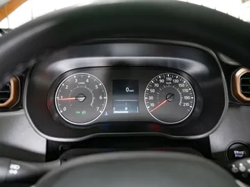 Car image 26