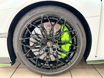 Car image 28