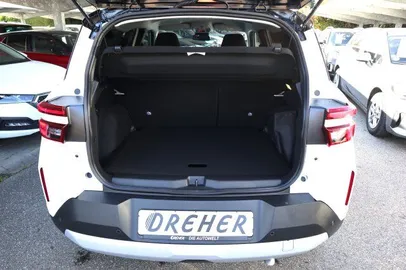 Car image 28