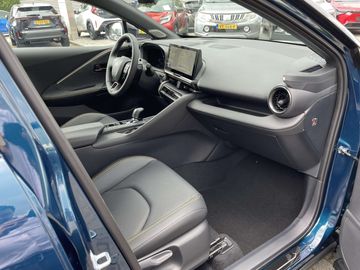 Car image 15