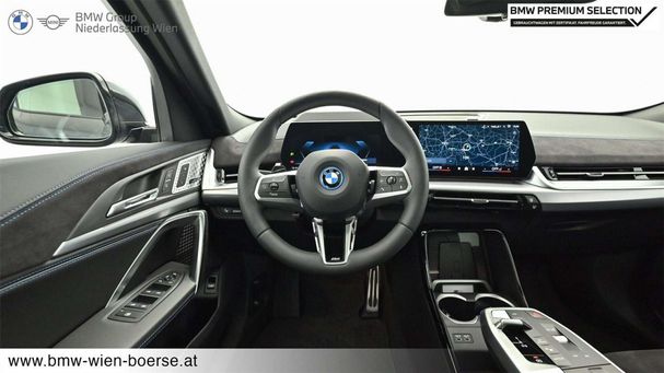 BMW iX2 xDrive30 225 kW image number 13