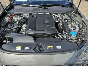 Car image 25