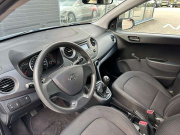 Car image 16