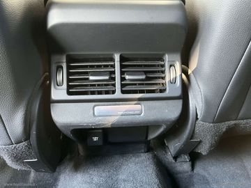 Car image 38