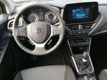 Car image 10