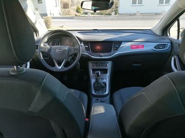 Car image 13