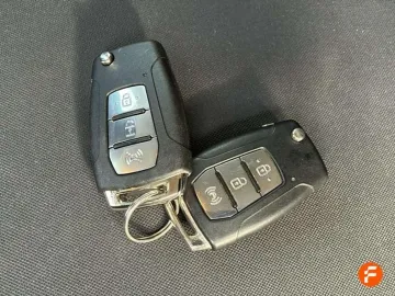 Car image 32