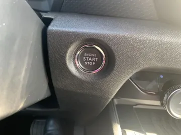 Car image 47