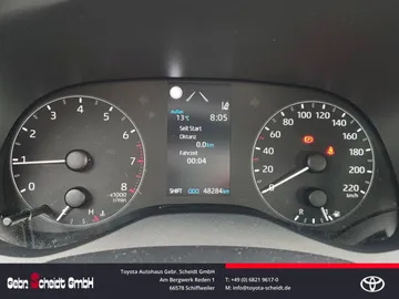 Car image 19