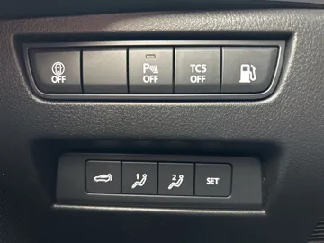 Car image 28