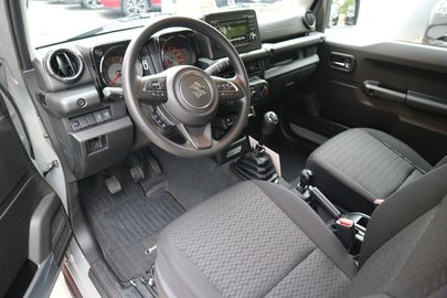 Car image 16