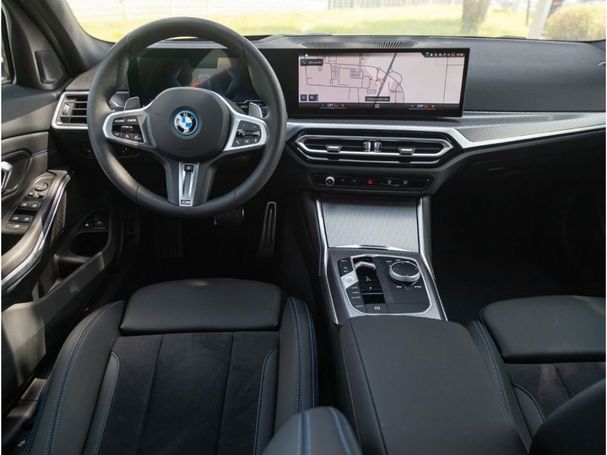 BMW 320 e 150 kW image number 26