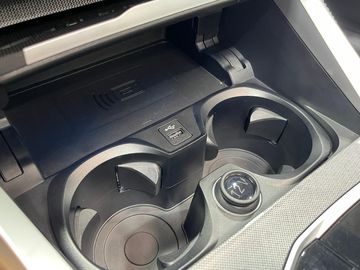 Car image 28