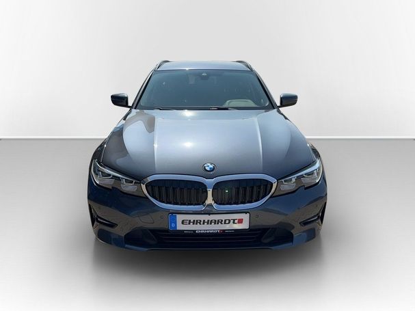 BMW 320d Touring xDrive Advantage 140 kW image number 3