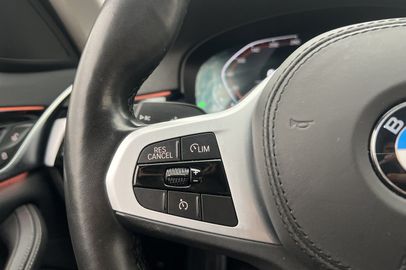 Car image 37