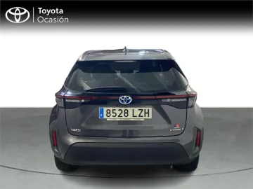 Car image 3
