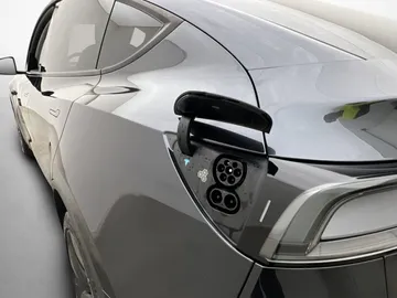 Car image 35