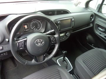 Car image 10