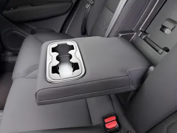Car image 45