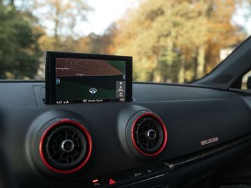 Car image 33