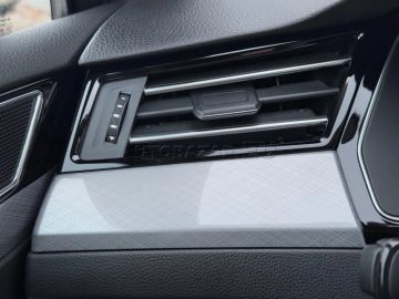 Car image 36