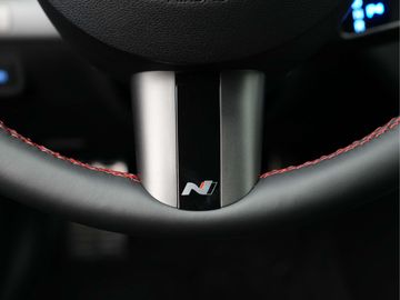 Car image 32