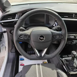 Car image 25