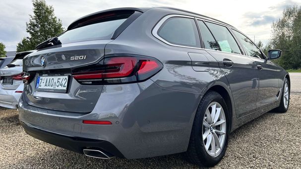 BMW 520i Touring 120 kW image number 6