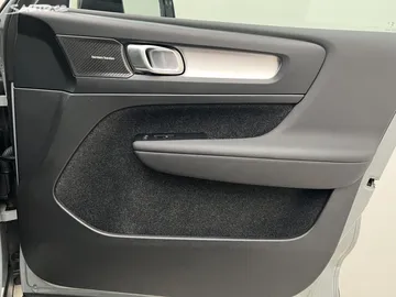 Car image 45
