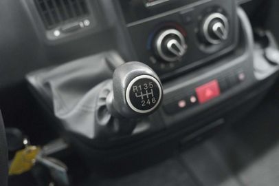 Car image 35