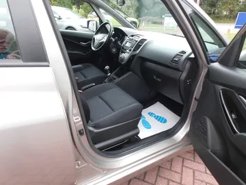 Car image 22