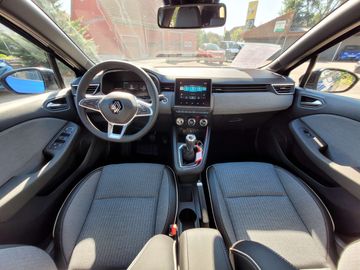 Car image 10