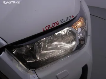 Car image 29