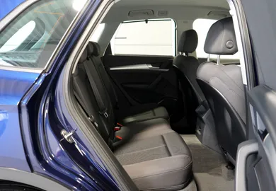 Car image 34