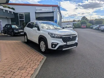 Car image 3