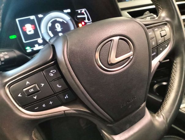 Lexus UX 250h 107 kW image number 14