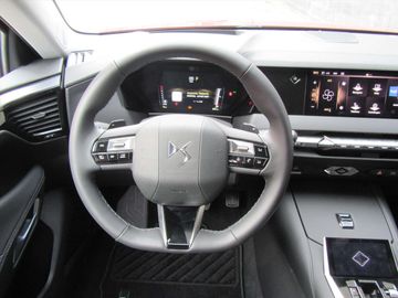 Car image 32