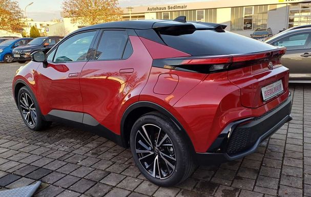 Toyota C-HR 2.0 Plug-In Hybrid 164 kW image number 3