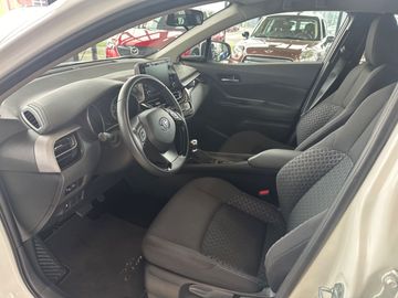 Car image 10