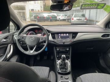 Car image 11