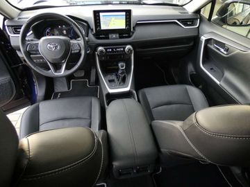 Car image 13