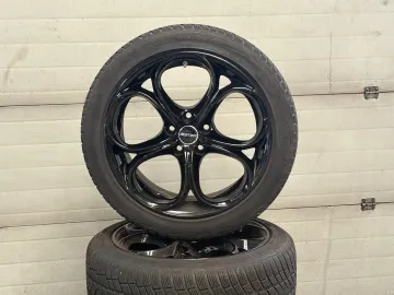 Car image 47