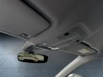Car image 32