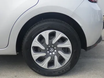 Car image 45