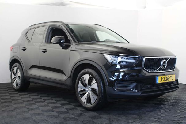 Volvo XC40 T3 Momentum 120 kW image number 2