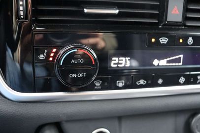 Car image 33