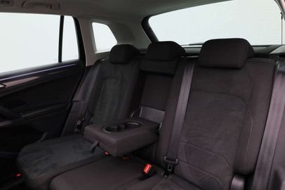 Car image 36