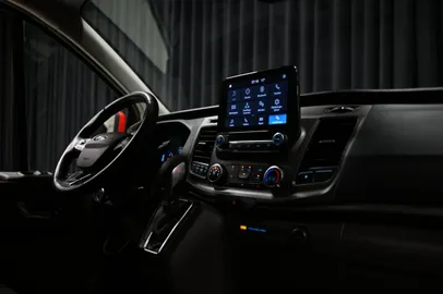Car image 33